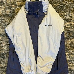 Columbia Navy and White Women's Jacket with Sherpa Lining